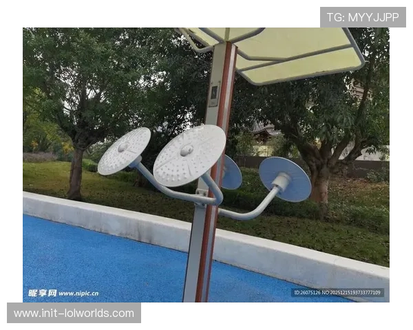 微波感应技术应用于户外健身器材，雨天自动进入保护模式