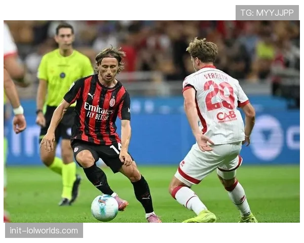 伤病速报：AC米兰前锋莱奥训练中肌肉不适出战成疑